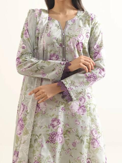 SAYA – 3-Piece Printed Lawn Suite – Lavender Bloom